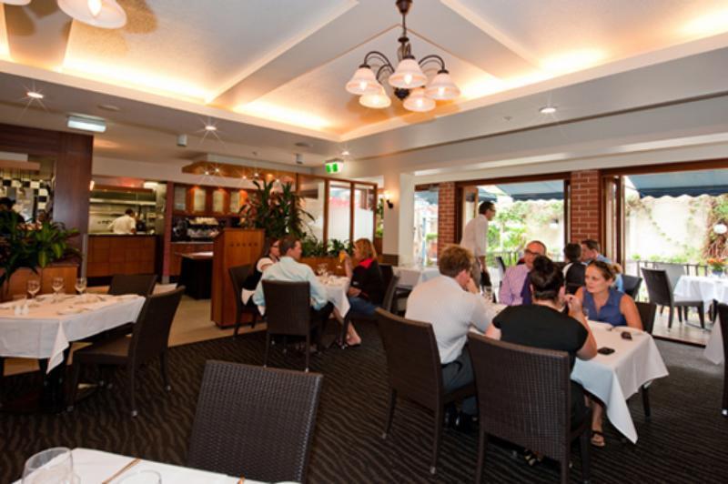 Ramada By Wyndham Brisbane Windsor酒店 餐厅 照片